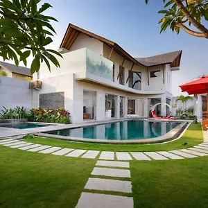 Miro - Luxury, 3 Bed, Seminyak (Bali)